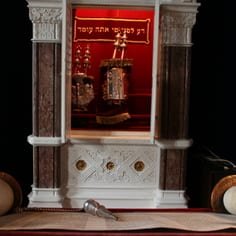 Bradford Reform Synagogue - The Ark and Sepher Torah Scrolls