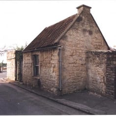 Bath Jewish Cemetery - Stone Ohel and Entrance