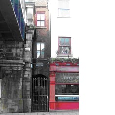 The entrance to Commercial Court where the first Jewish marriage in Leeds took place in June 1842