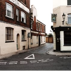 The Fountains Hotel and West Lane - Central to the Napoleonic Jewish quarter