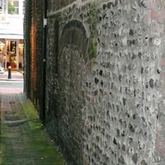 The surviving entrance to the Jew Street synagogue, off Bond Street?